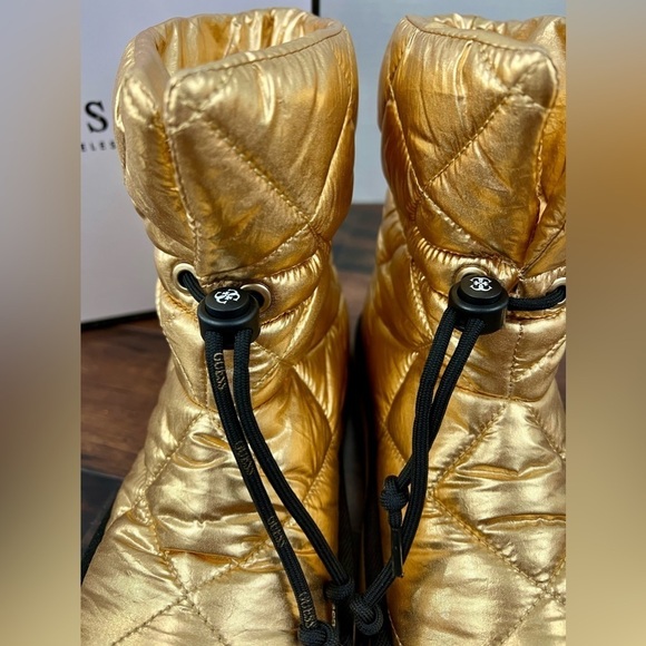 NIB - GUESS Leian2 Metallic Gold Logo Booties - Size 10 - Picture 4 of 13